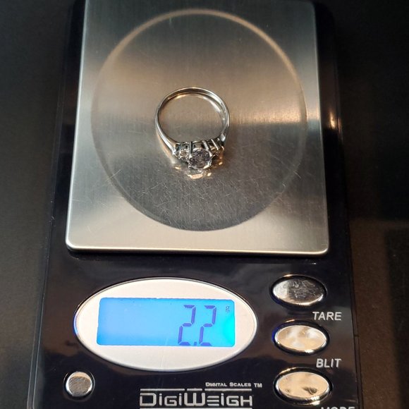 Size 8 925 Sterling Silver Oval CZ With Cluster Accents Ring - Picture 7 of 7